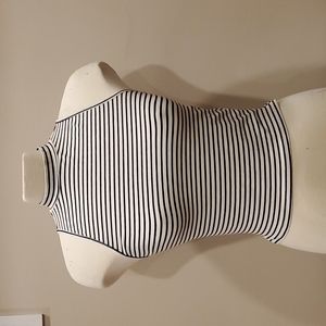 Mock neck sleeveless stripe crop top